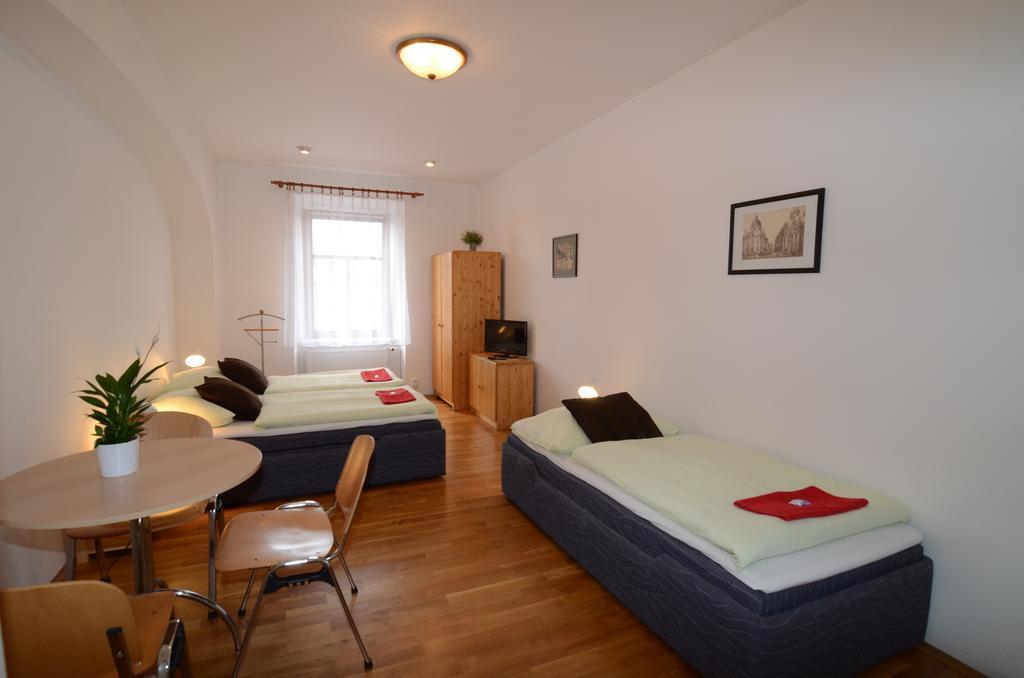 Apartments Karlin Prague Bilik gambar