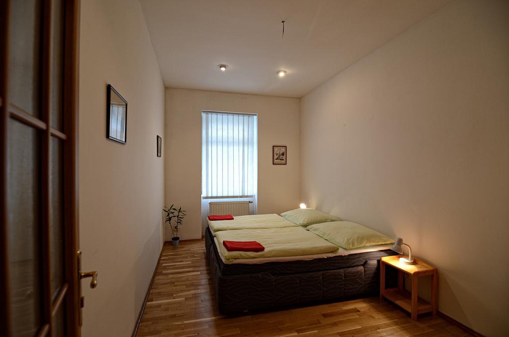 Apartments Karlin Prague Bilik gambar