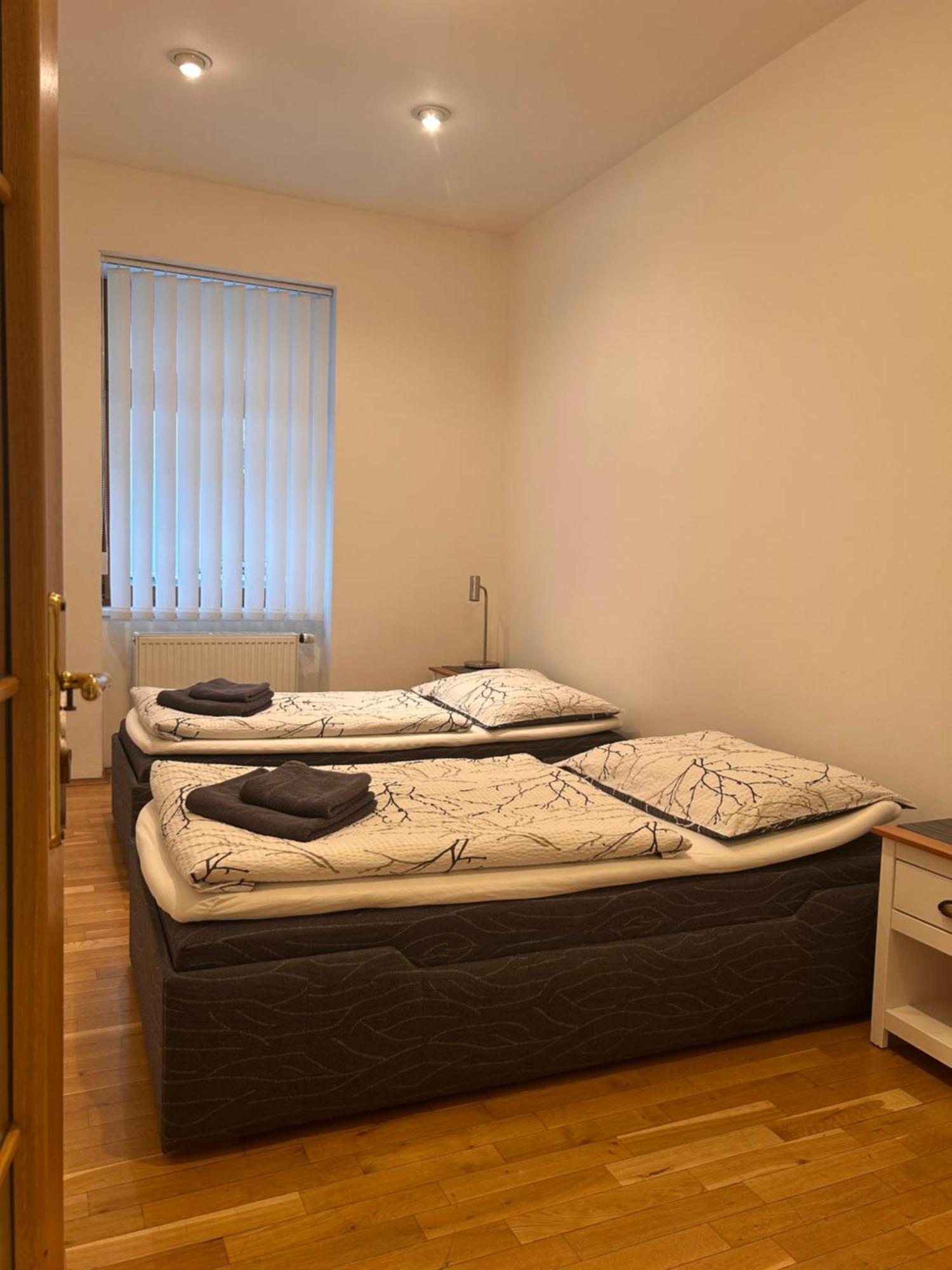 Apartments Karlin Prague Luaran gambar